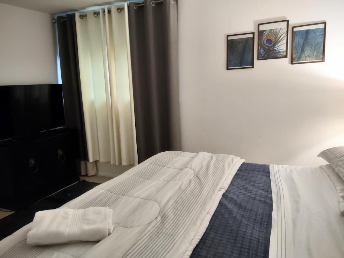 Charming Condo In Central Ралей Екстериор снимка
