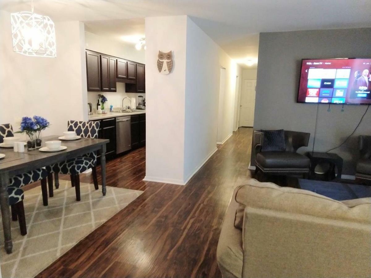 Charming Condo In Central Ралей Екстериор снимка